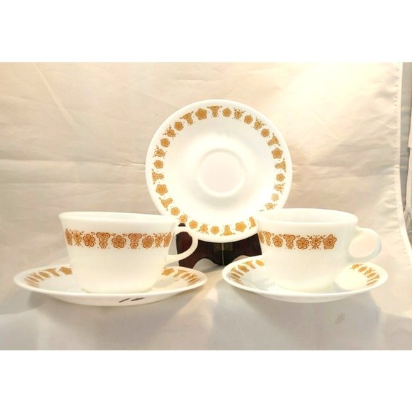 Vtg  Pyrex Corelle Butterfly Gold 2 Coffee Tea Cups w/ 3 saucers milk glass - Picture 2 of 6